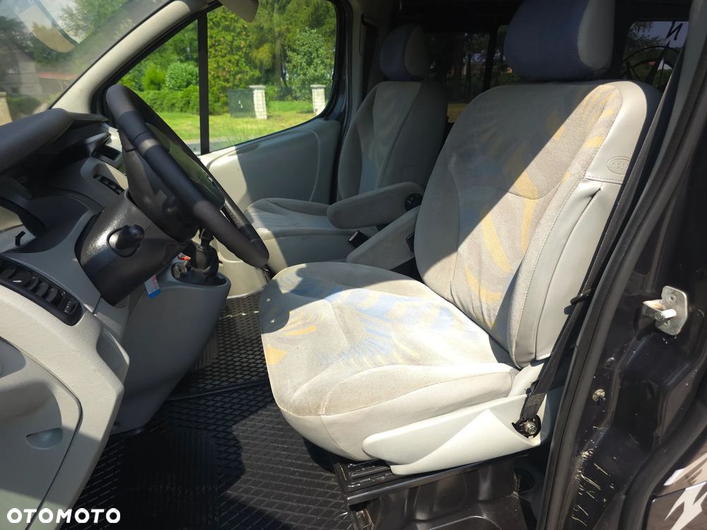Renault Trafic - 23