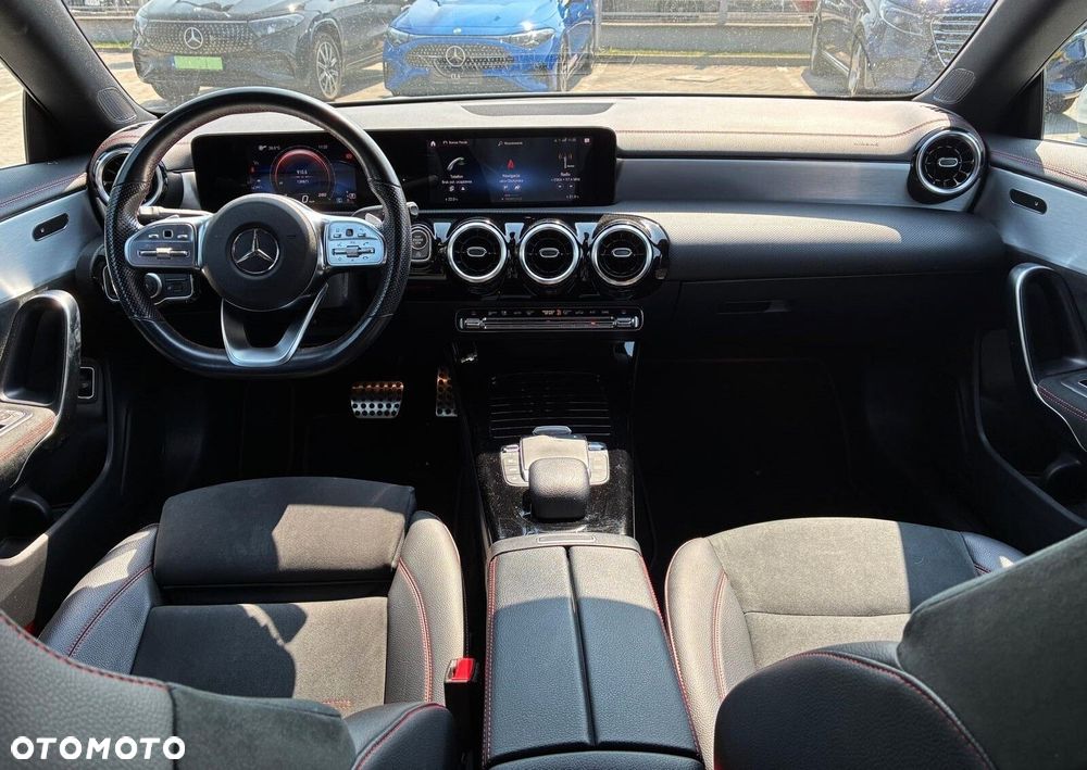 Mercedes-Benz CLA - 9