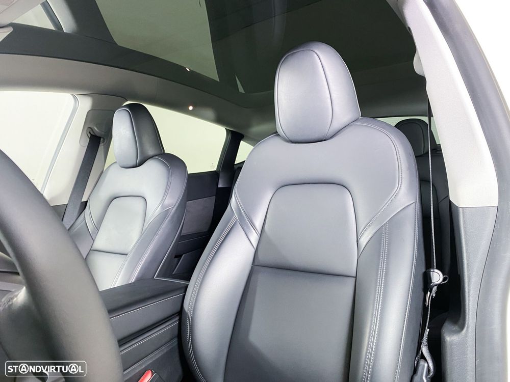 Tesla Model Y Long Range Dual Motor AWD - 20