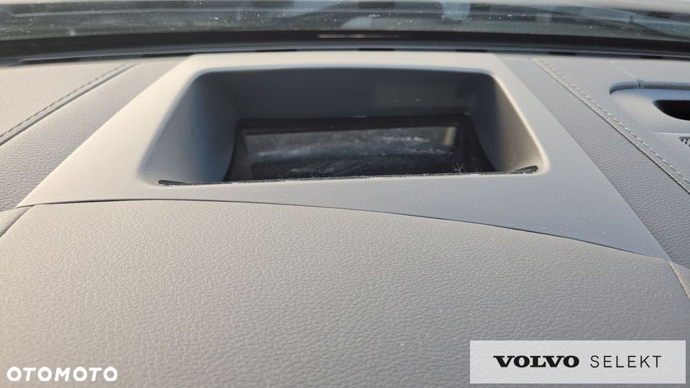 Volvo V90 Cross Country - 28