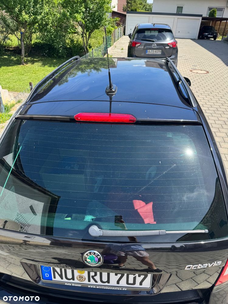 Skoda Octavia 1.6 TDI Elegance DSG - 10