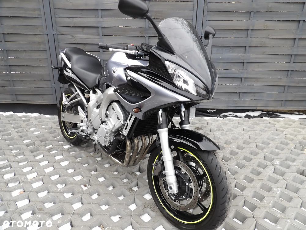 Yamaha FZ6 - 2