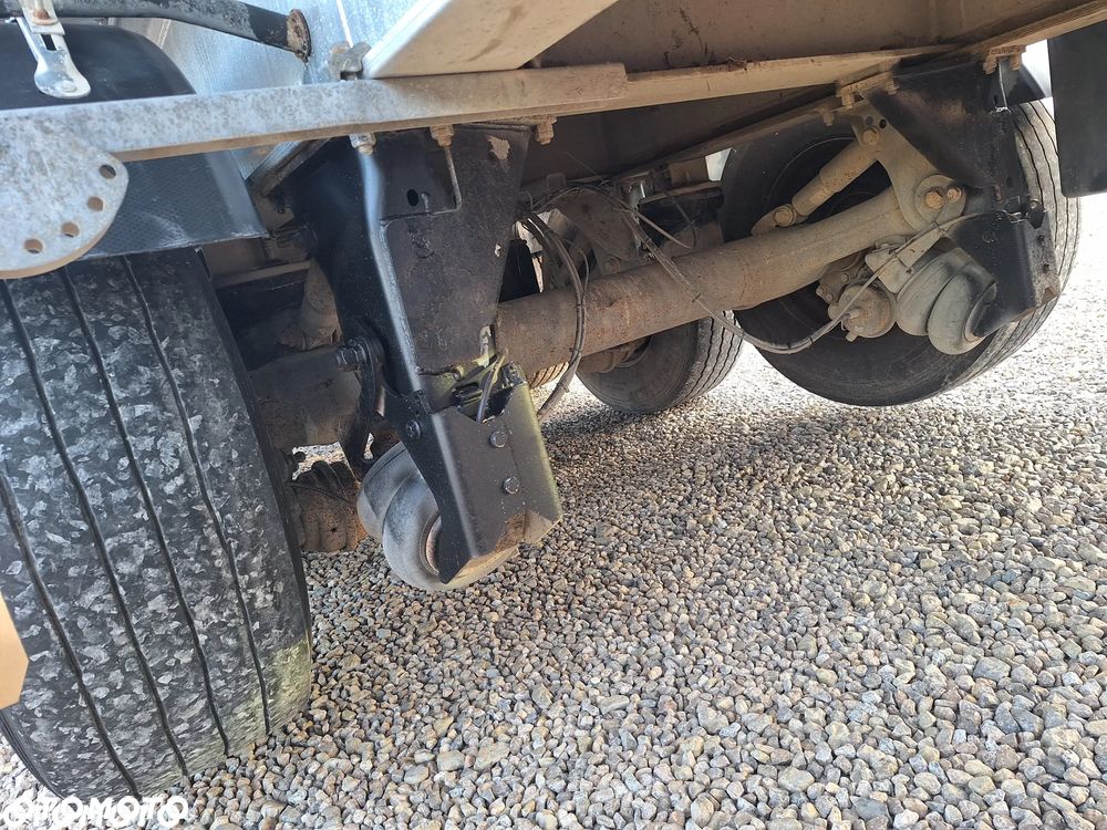 Benalu 28m3 / 2013 / 2 osie podnoszone / Import Francja - 15