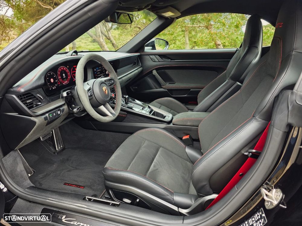 Porsche 911 (992) Carrera GTS - 12
