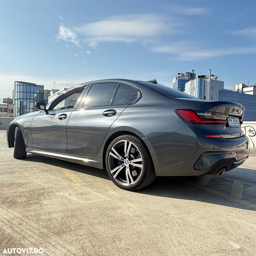 BMW Seria 3 330e Aut. M Sport - 3
