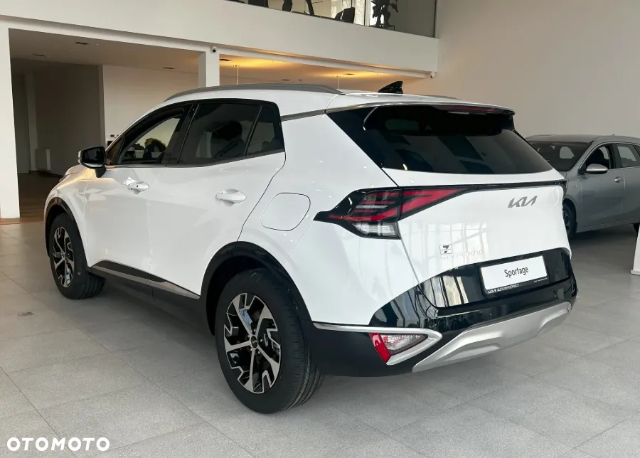 Kia Sportage 1.6 T-GDI HEV Business Line 2WD - 6