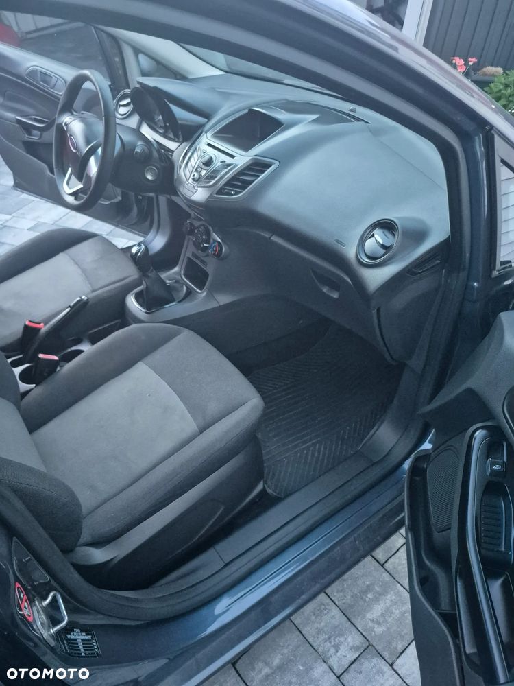 Ford Fiesta 1.25 Silver X (Ambiente) - 19