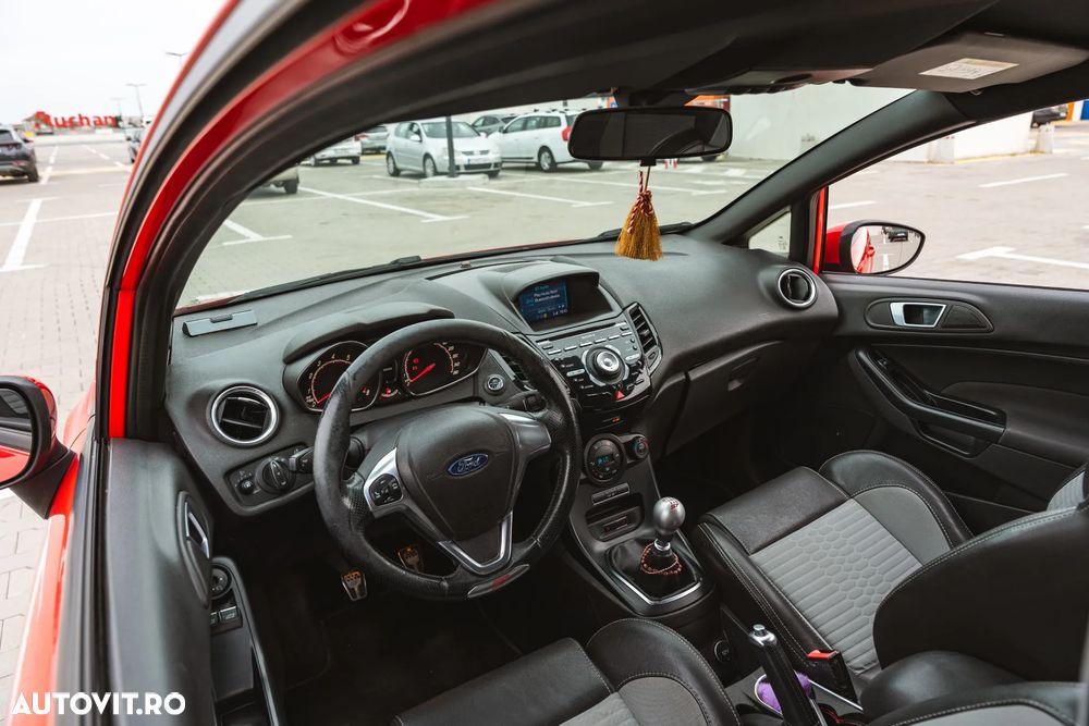 Ford Fiesta 1.6 ST - 7