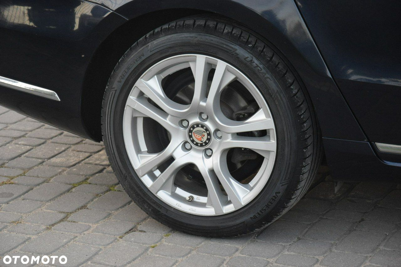 Volkswagen Passat Variant 2.0 Blue TDI SCR Comfortline - 8