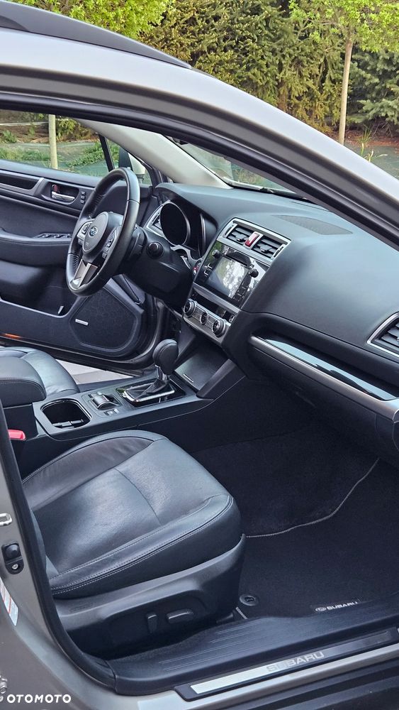 Subaru Outback 2.5i Exclusive - 24