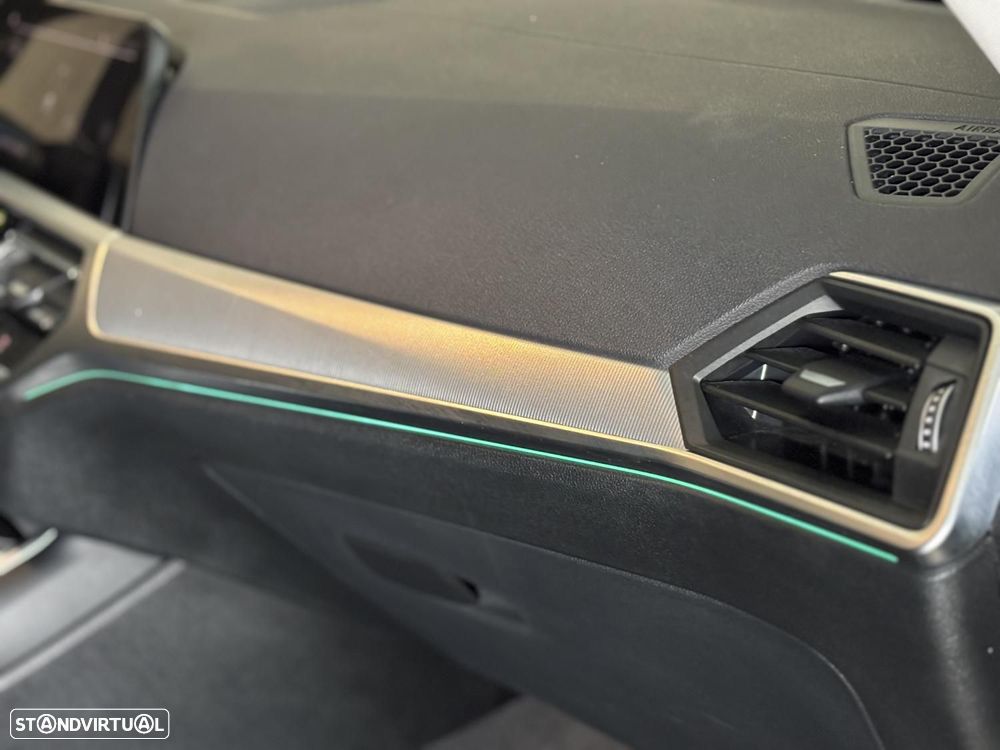 BMW 330 e Line Luxury Auto - 7