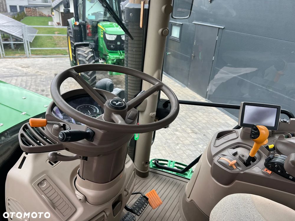 John Deere 6150R - 13