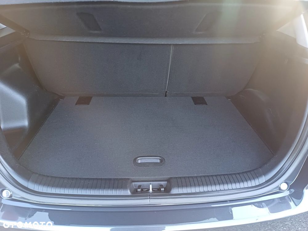 Kia Venga - 24