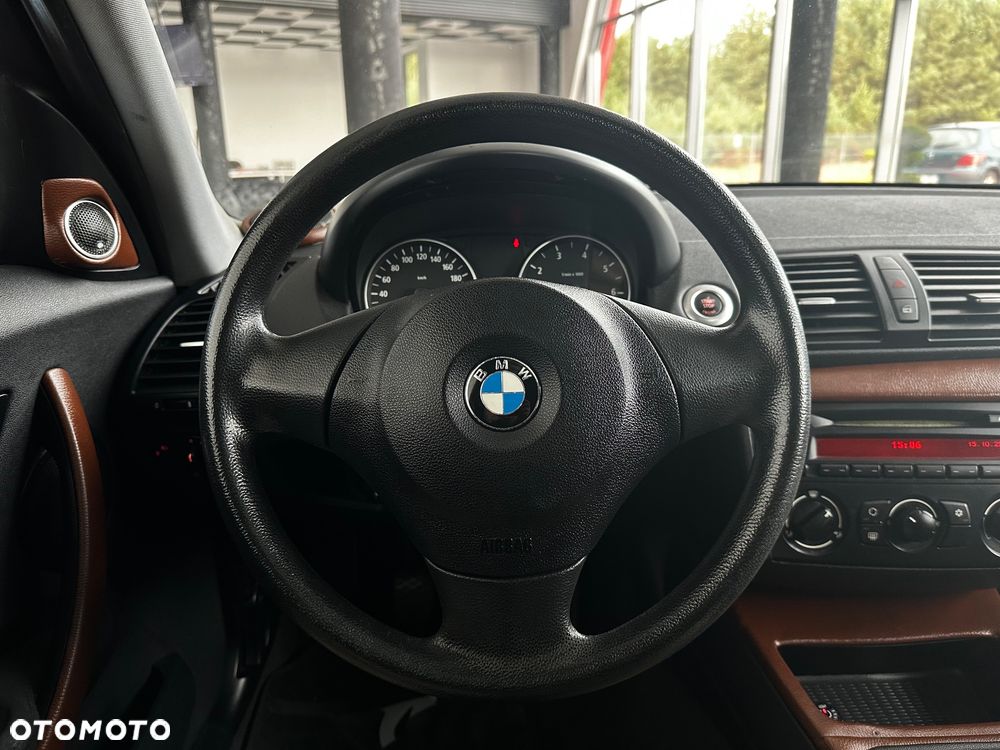 BMW Seria 1 - 23