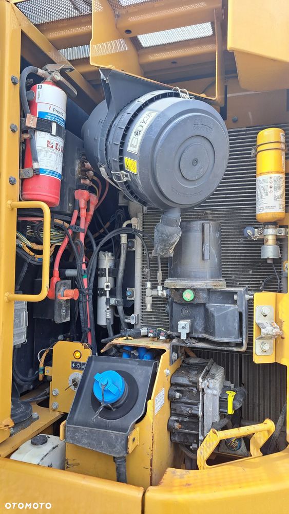 Caterpillar 325F LCR - 16