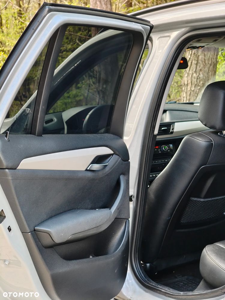 BMW X1 xDrive28i - 16