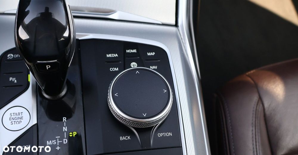BMW Seria 3 - 35
