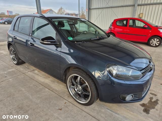 Volkswagen Golf 1.6 TDI DPF Highline - 5