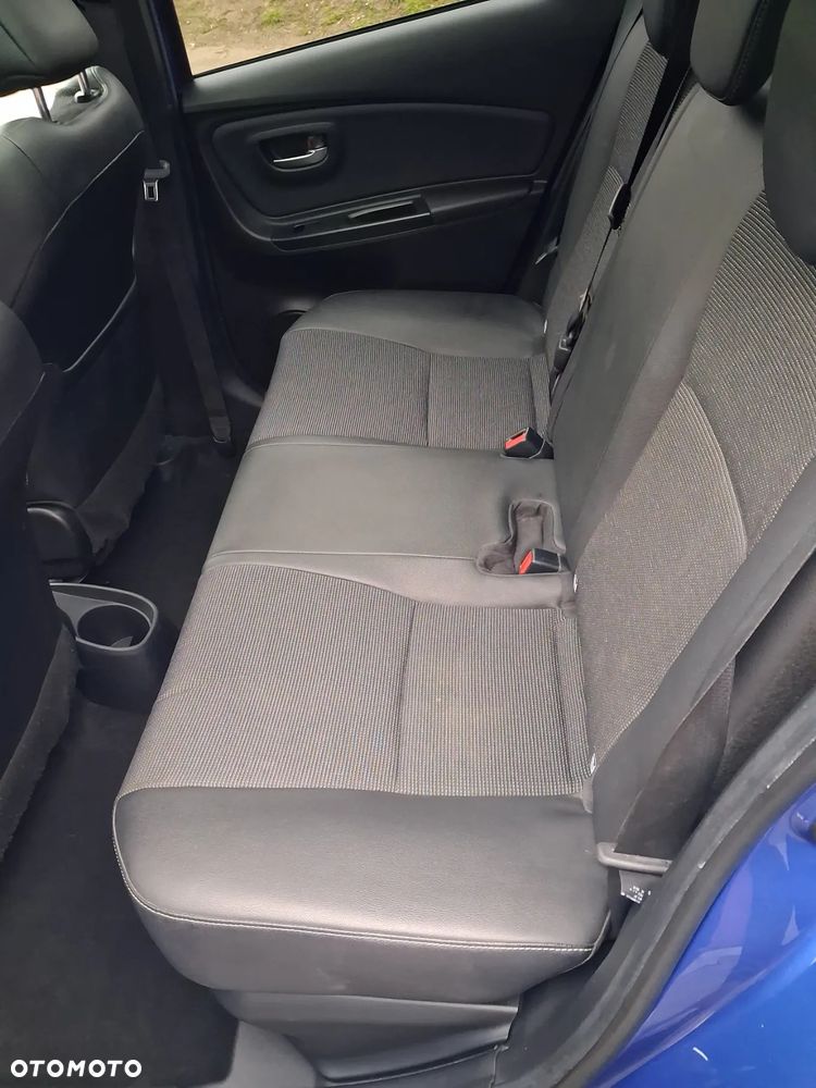 Toyota Yaris Hybrid 100 Dynamic EU6 - 23