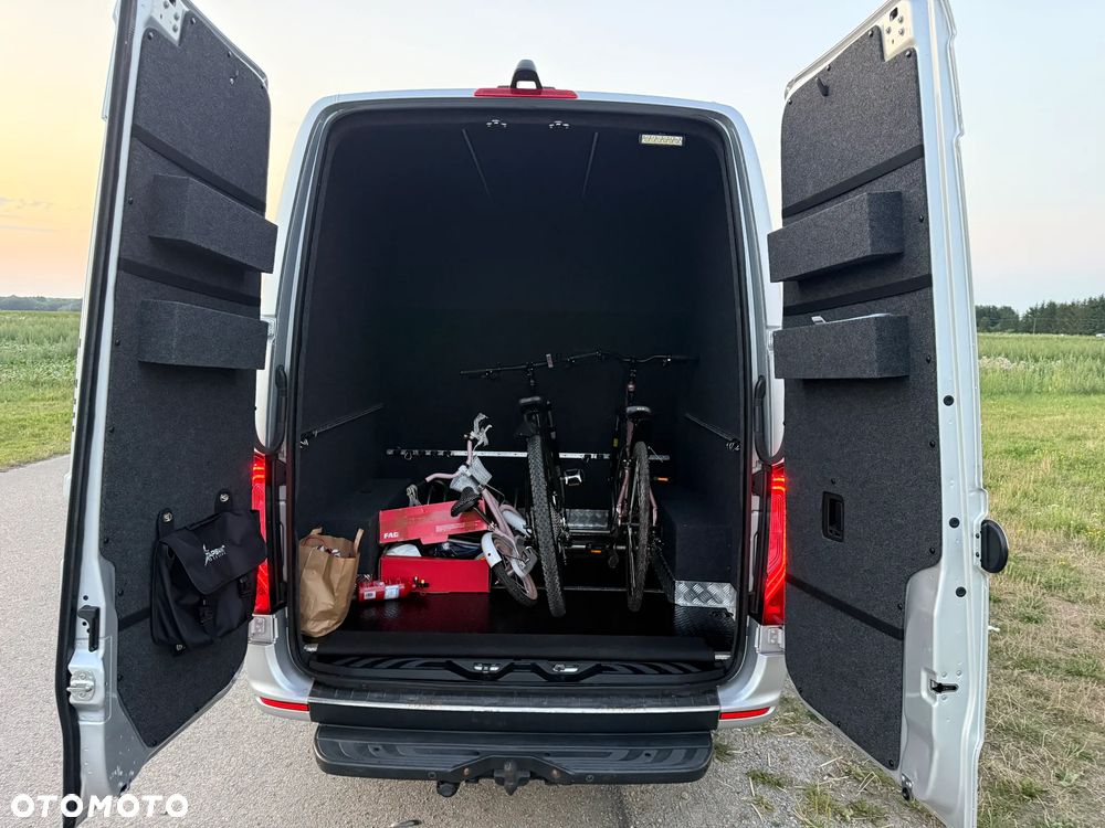 Mercedes-Benz Sprinter - 22