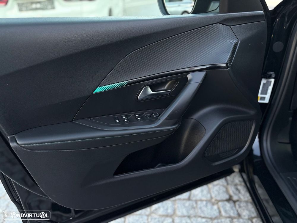 Peugeot e-2008 50 kWh Allure Pack - 12