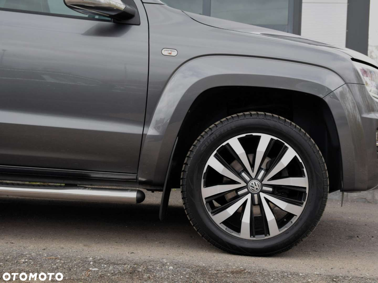 Volkswagen Amarok - 12
