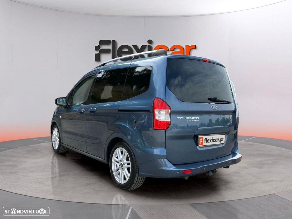 Ford Tourneo Courier 1.0 EcoBoost Titanium - 5