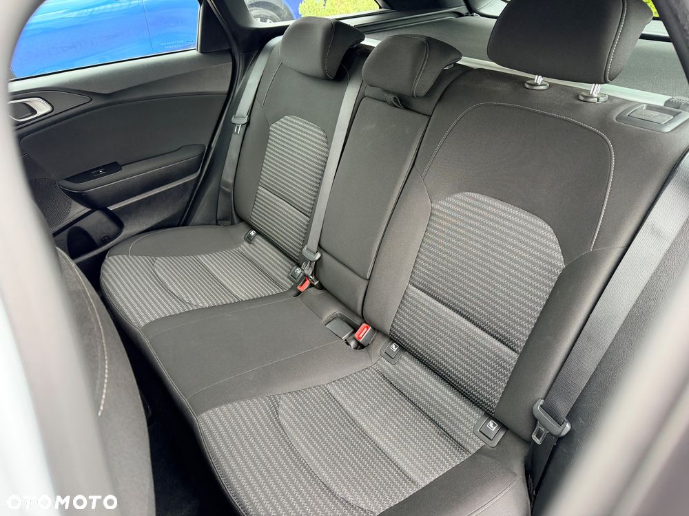 Kia Ceed 1.5 T-GDI M - 21