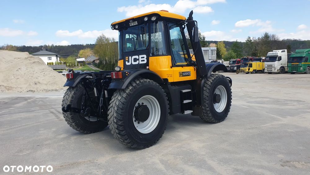 JCB FASTRAC 3220 PLUS - 5