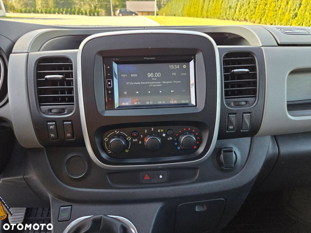 Renault Trafic Furgon - 19