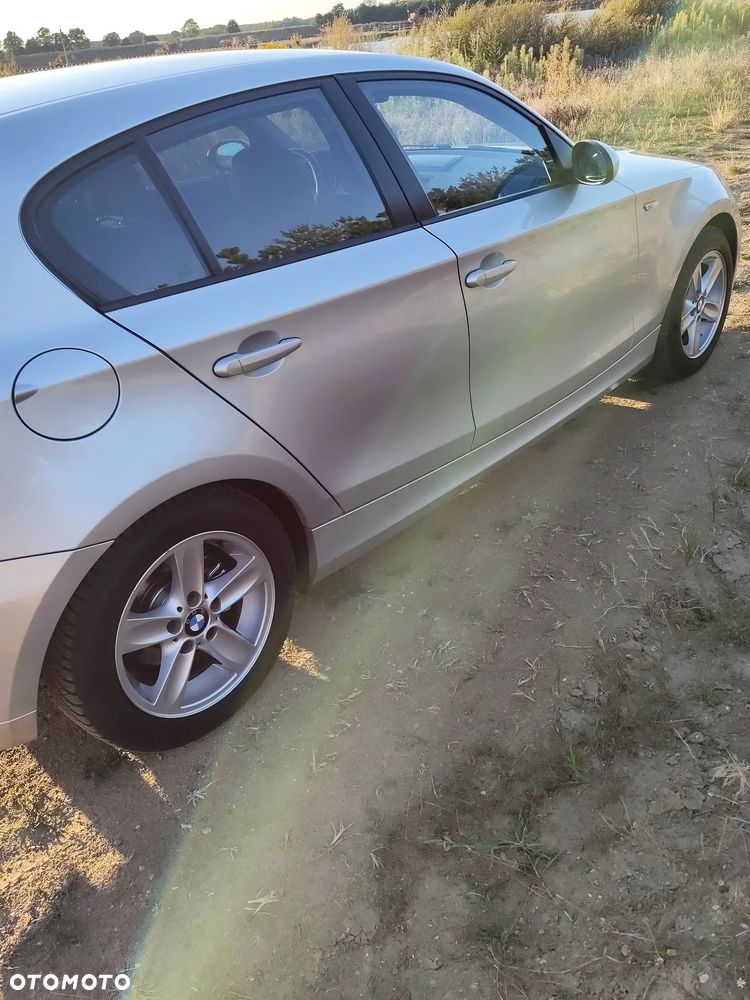 BMW Seria 1 116i - 6