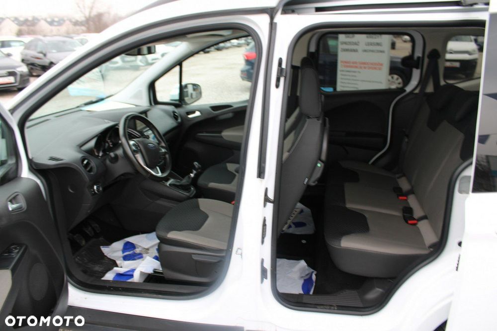 Ford Tourneo Courier - 14