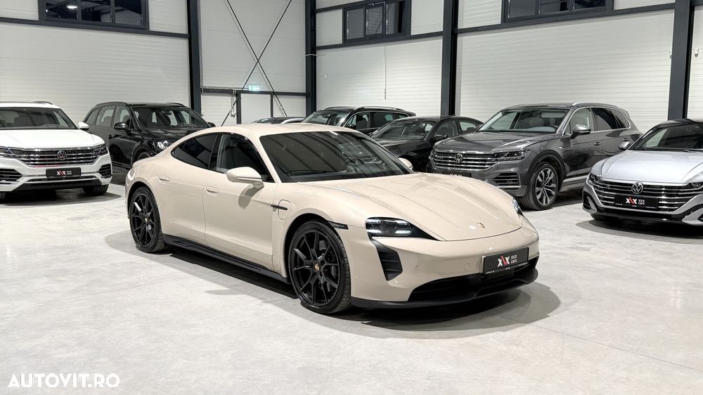 Porsche Taycan GTS Sport - 3