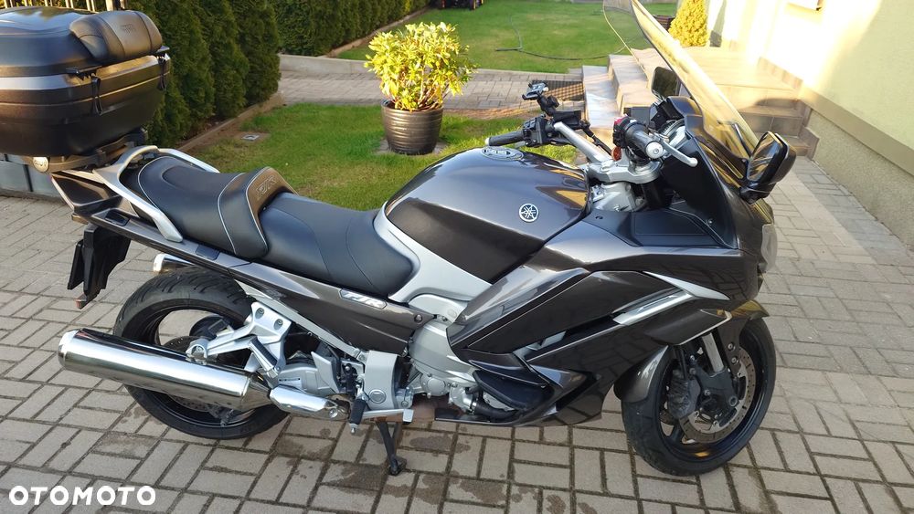 Yamaha FJR - 2
