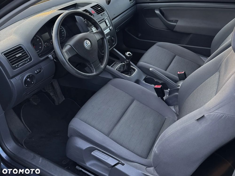 Volkswagen Golf - 10