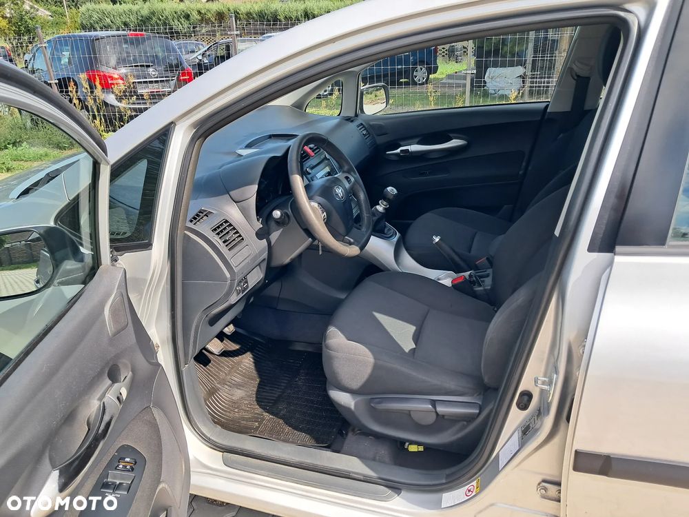 Toyota Auris 1.33 Dual-VVT-i Comfort - 11