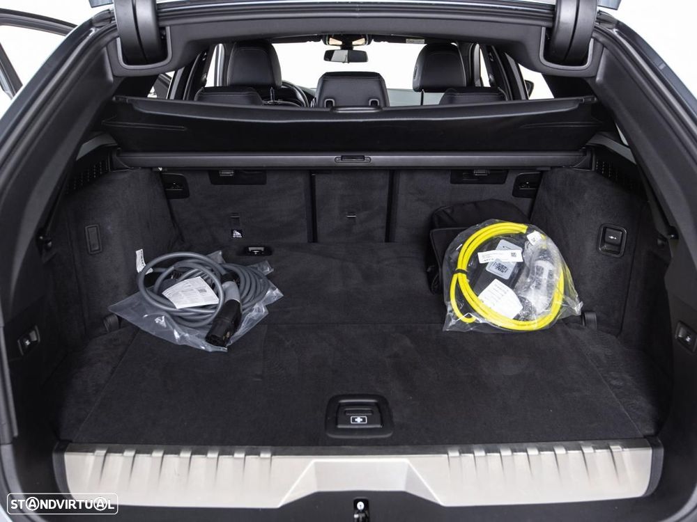 BMW 520 i Pack Desportivo M - 14