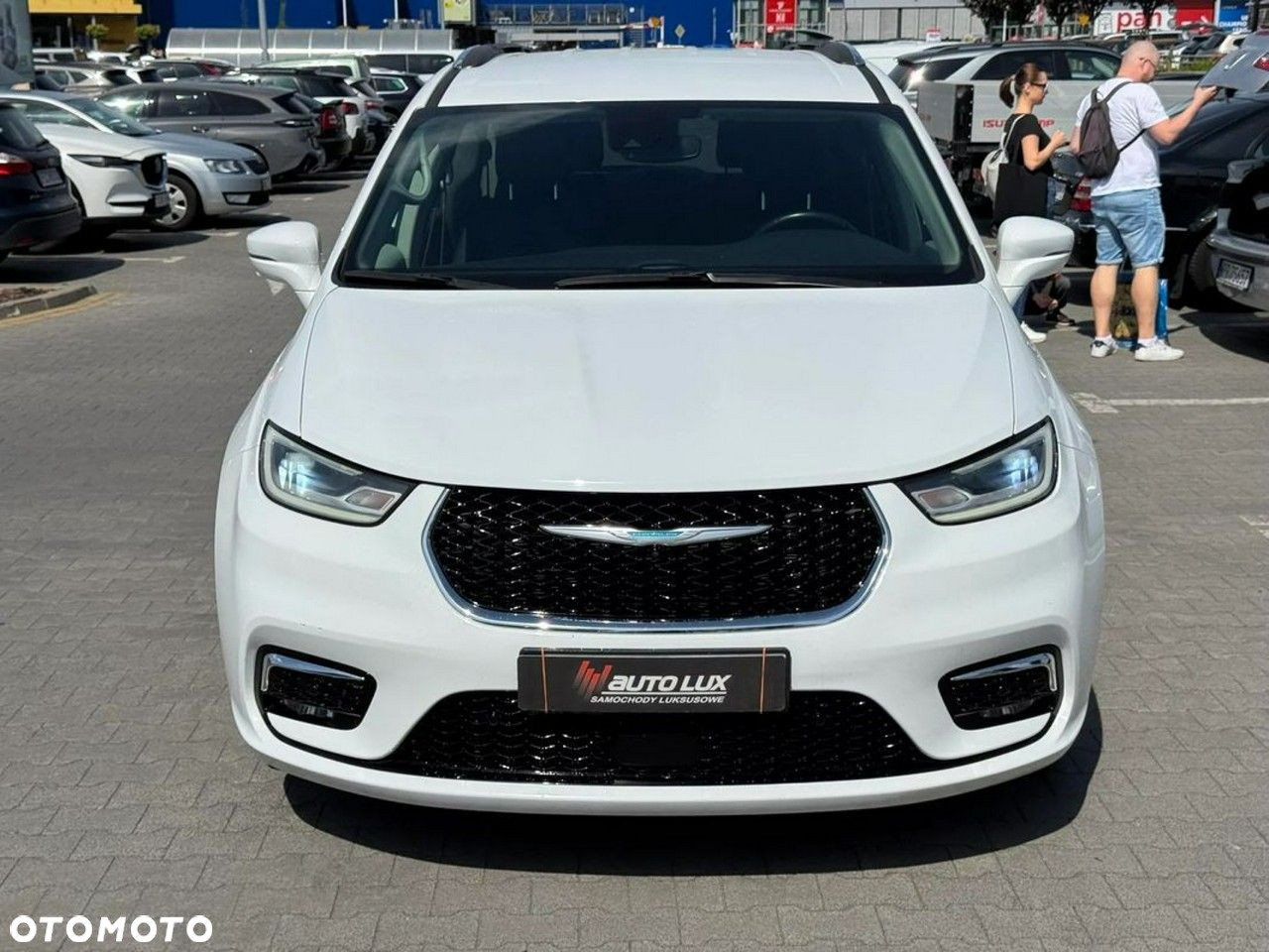 Chrysler Pacifica - 10