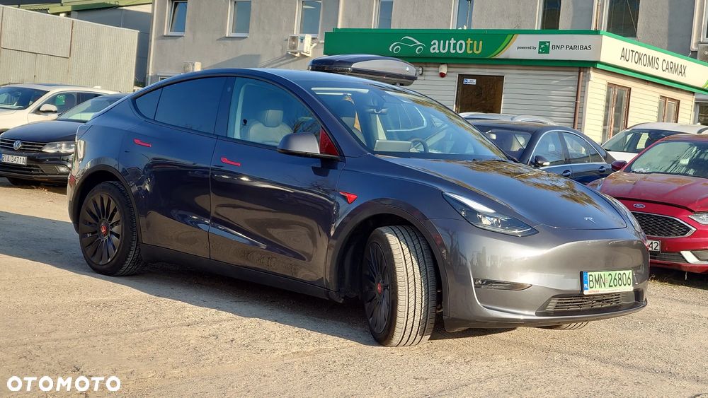 Tesla Model Y Long Range Dual Motor AWD - 3