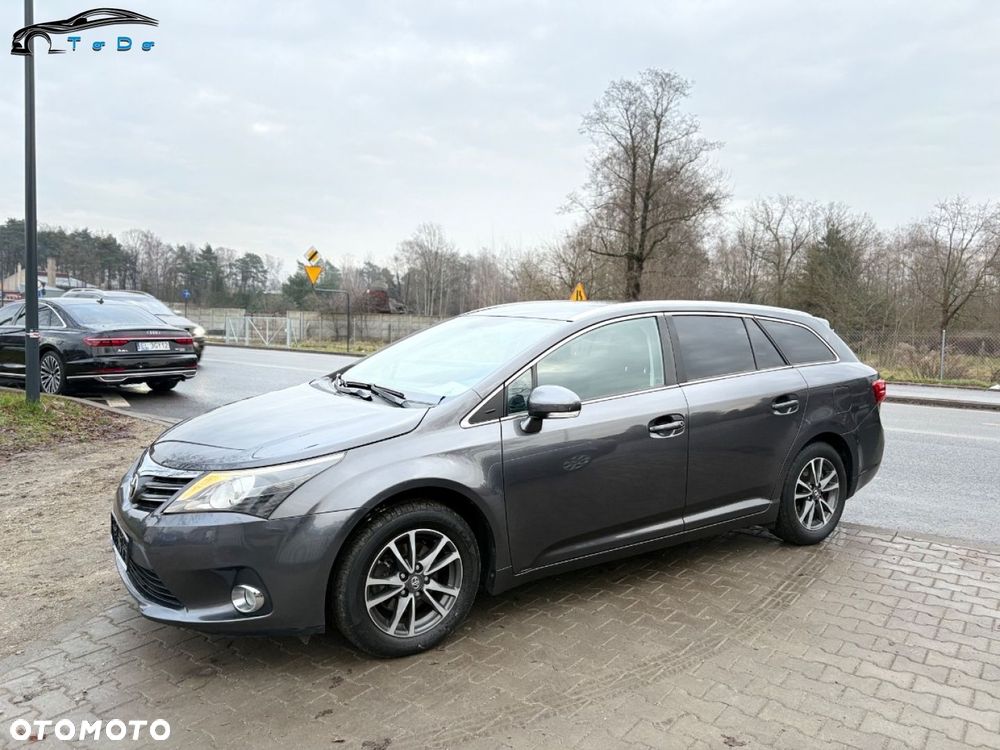 Toyota Avensis 2.0 D-4D Sol plus+NAVI - 12