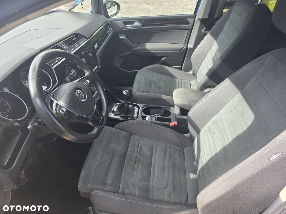Volkswagen Touran 1.5 TSI EVO Highline - 6