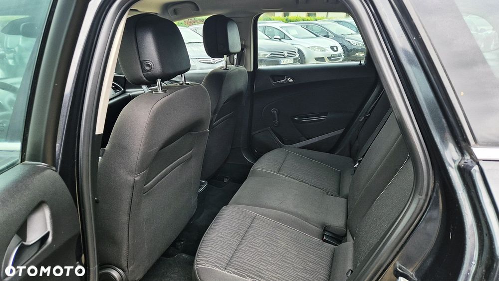 Opel Astra 1.4 Turbo Color Edition - 32