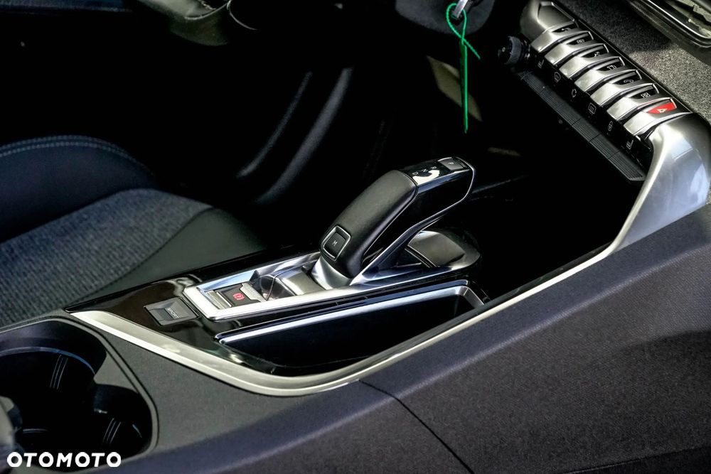 Peugeot 3008 BlueHDi 130 Stop & Start EAT8 Active - 30