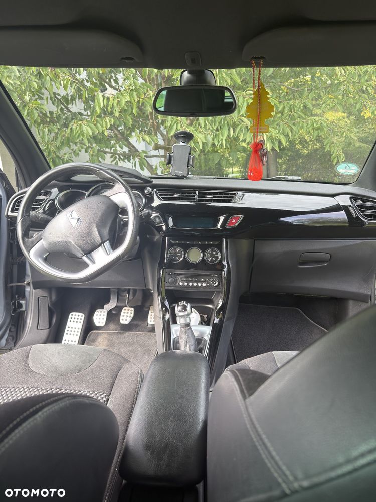 Citroën DS3 1.6 HDi SoChic - 14