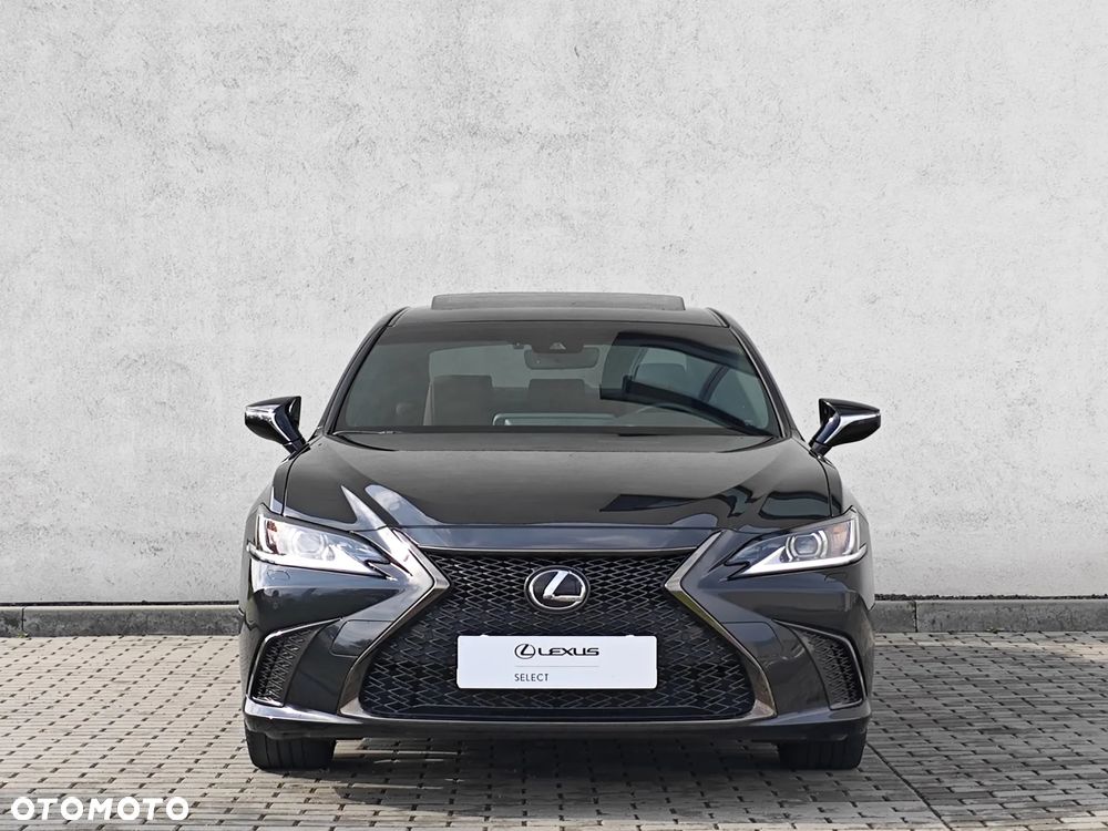 Lexus ES 300h F Sport Design - 7