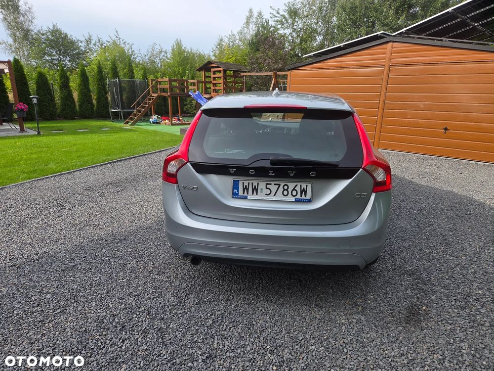 Volvo V60 D3 Drive-E Momentum - 6