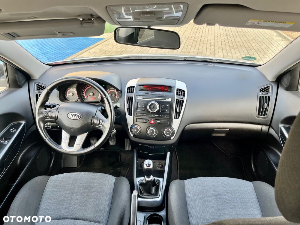 Kia Ceed 1.4 CVVT Attract - 18