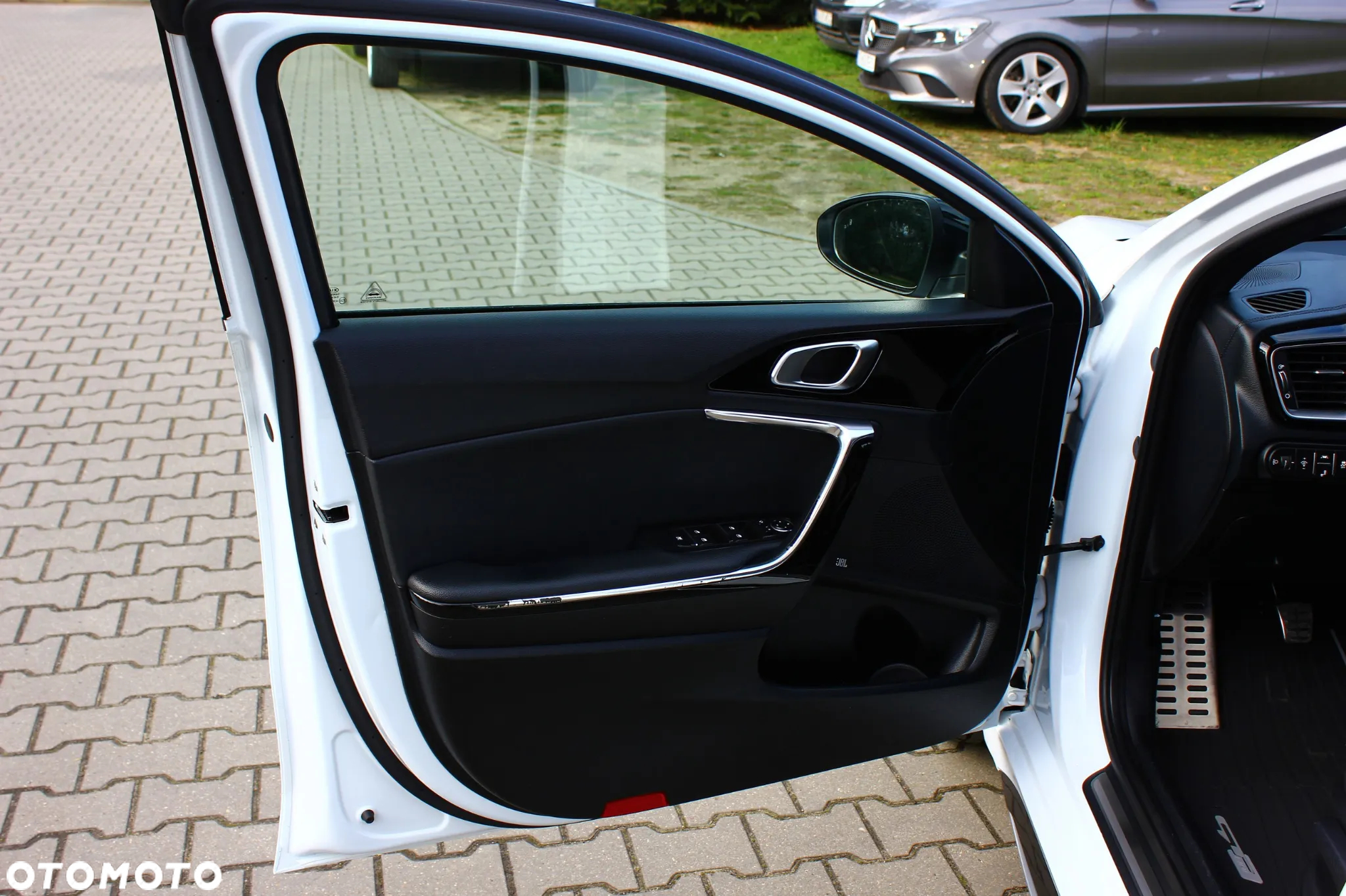 Kia ProCeed 1.4 T-GDI GT Line - 31