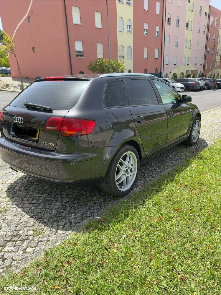 Audi A3 Sportback 1.9 TDi - 4