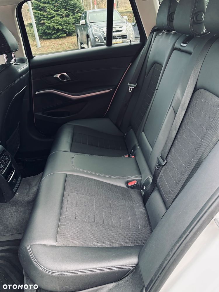 BMW Seria 3 318i Advantage - 8